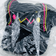 常闇トワ 誕生日記念グッズ 2020 ビビモチーフキャップ