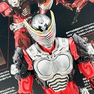 浅井真紀 仮面ライダー龍騎