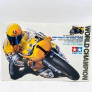 No.26 1/12 ケニー・ロバーツ・ヤマハYZR500