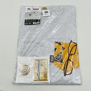 ワンピース 麦わらストア トラファルガー・ロー Tシャツ 缶バッジ 2個セット