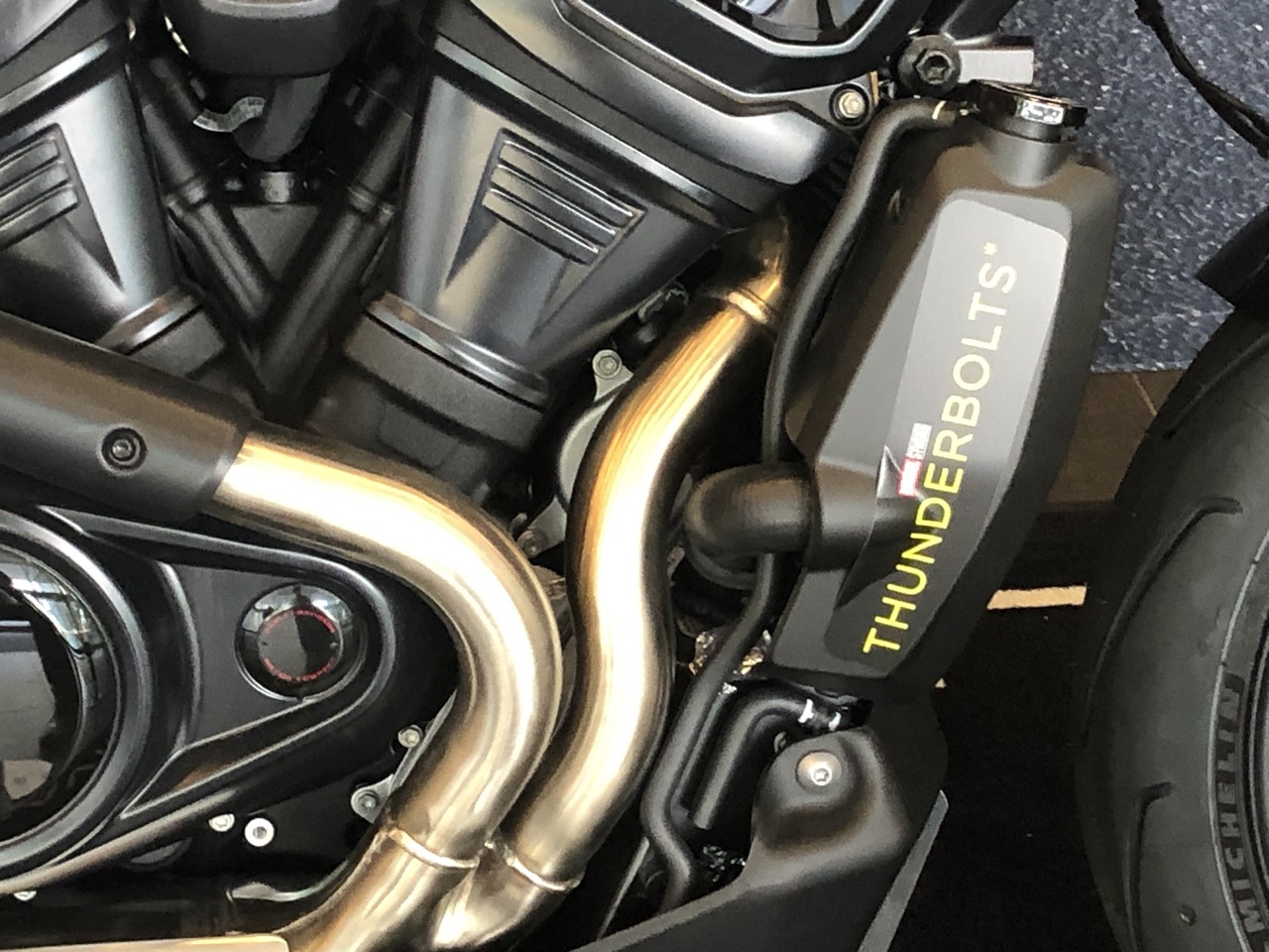 バイクエンジン部の写真