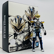 S.H.Figuarts 真骨彫製法 仮面ライダーイクサ セーブモード/バーストモード 仮面ライダーキバ