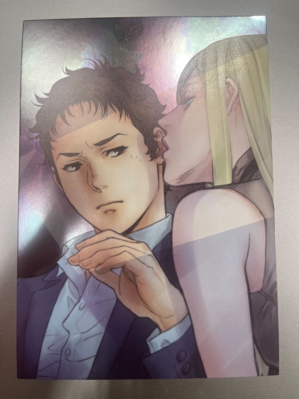 ハサウェイとギギが描かれたイラストカード