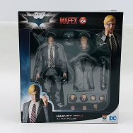 MAFEX マフェックス No.054 ダークナイト・トリロジー HARVEY DENT ACTION FIGURE ハービー・デント