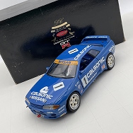 1/18 NISSAN 日産 カルソニック スカイライン GT-R